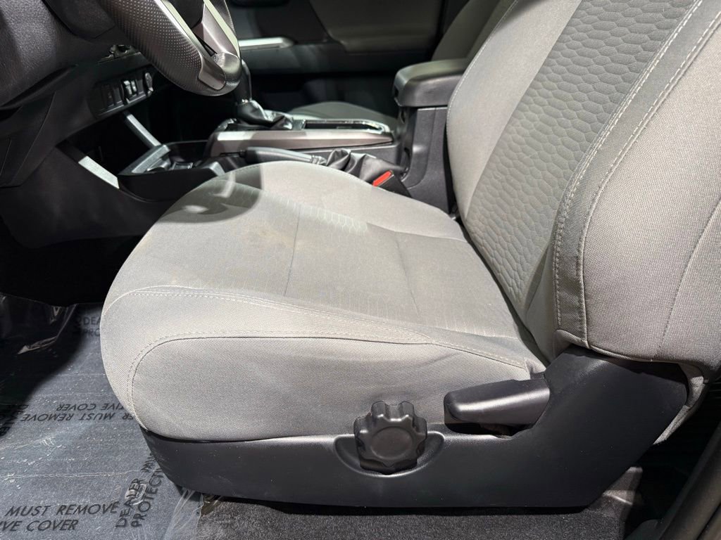 Certified 2019 Toyota Tacoma SR5 AWD/4WD image 12