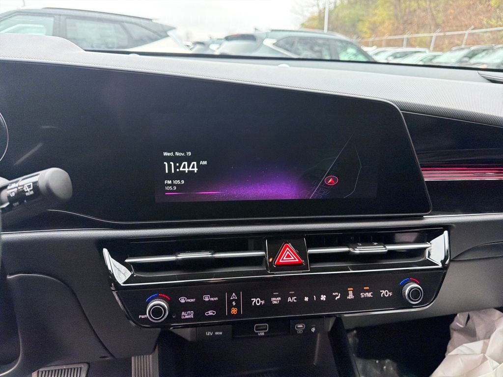 New 2025 Kia Niro Wind image 17