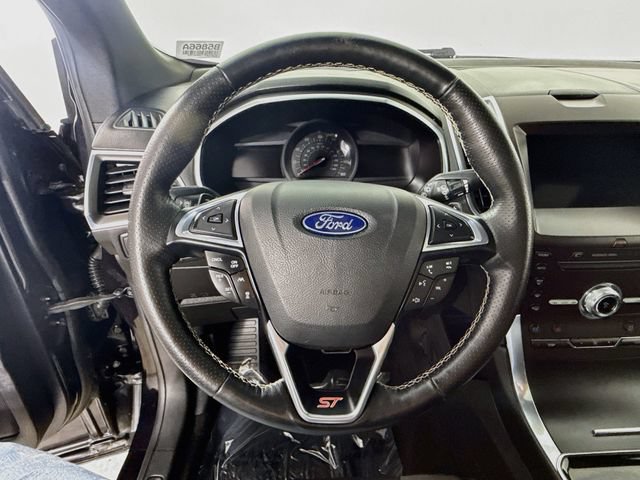 Used 2019 Ford Edge ST w/ Equipment Group 401A AWD/4WD image 11
