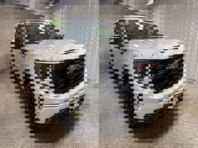 Used 2025 GMC Sierra 1500 Elevation image 3