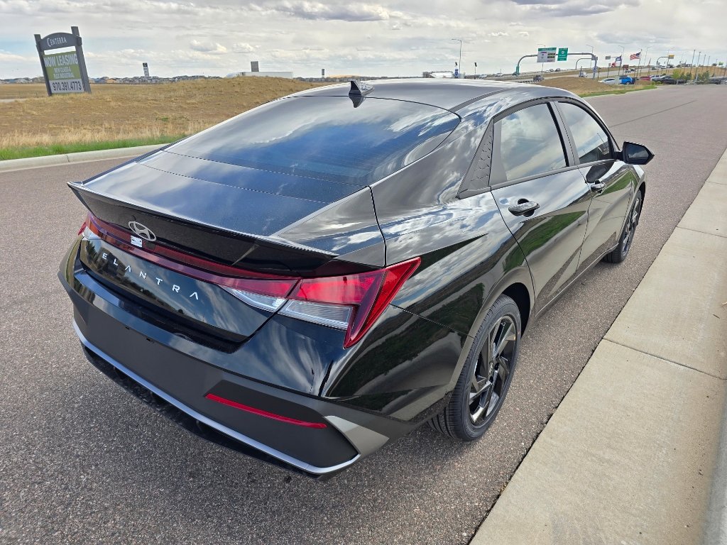 New 2026 Hyundai Elantra Sport FWD image 5