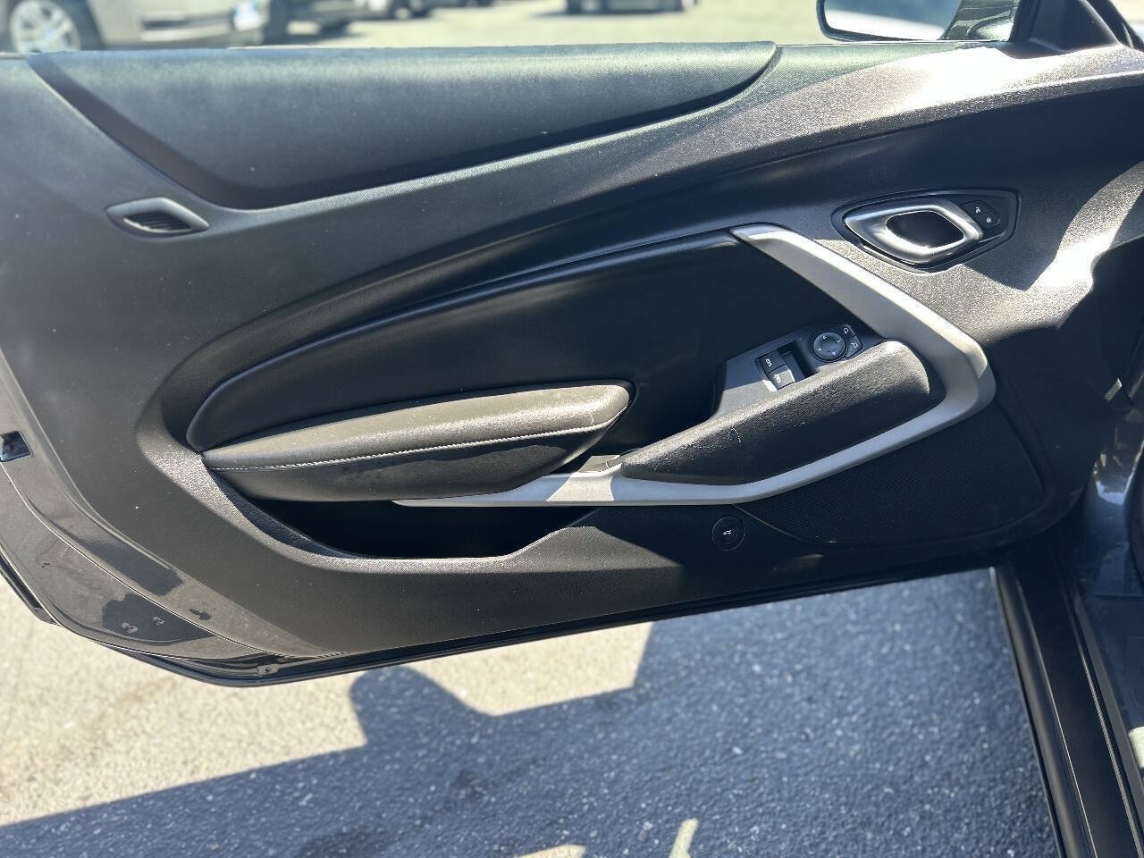 Used 2017 Chevrolet Camaro SS RWD image 8