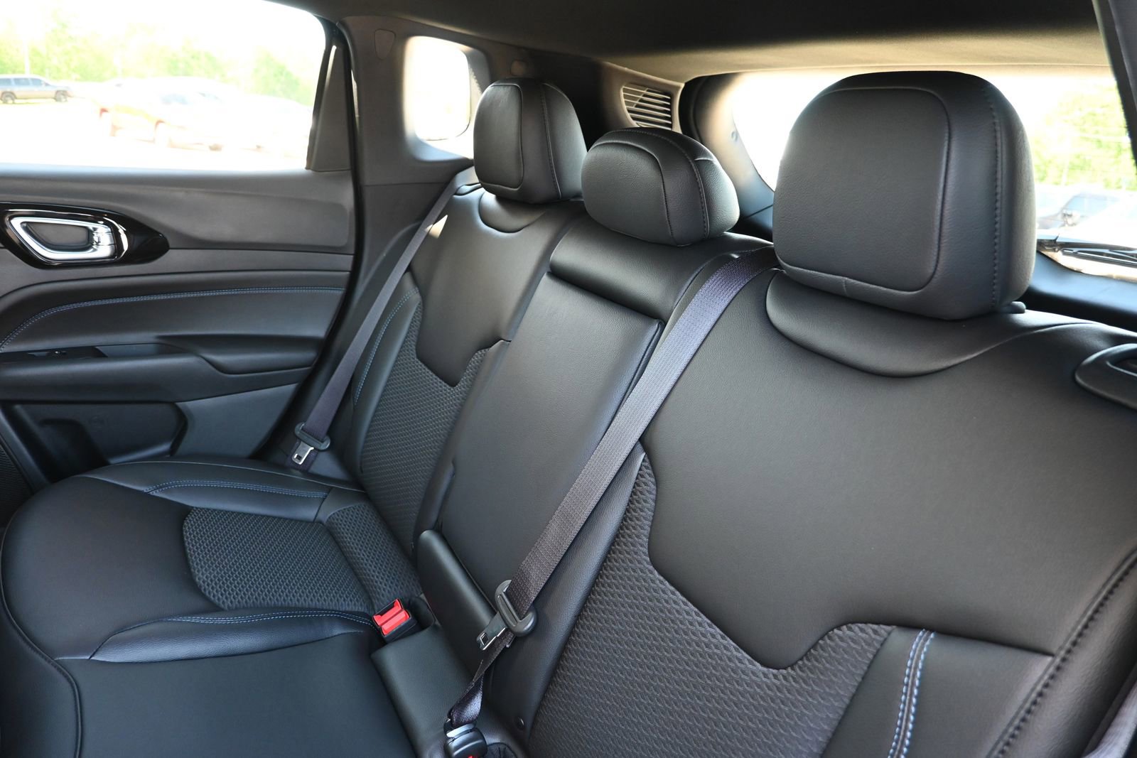 New 2026 Jeep Compass Latitude AWD/4WD image 23