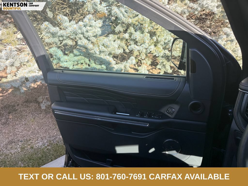 Used 2024 Ford Expedition Platinum AWD/4WD image 19
