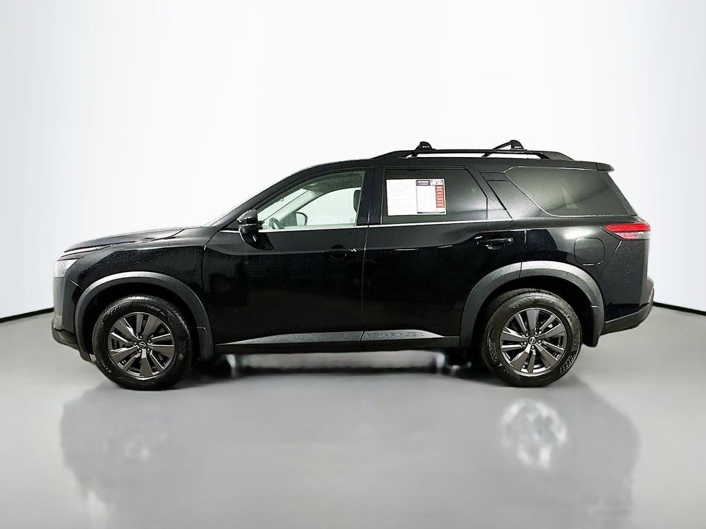 Used 2023 Nissan Pathfinder SV w/ Black Appearance Package AWD/4WD image 5