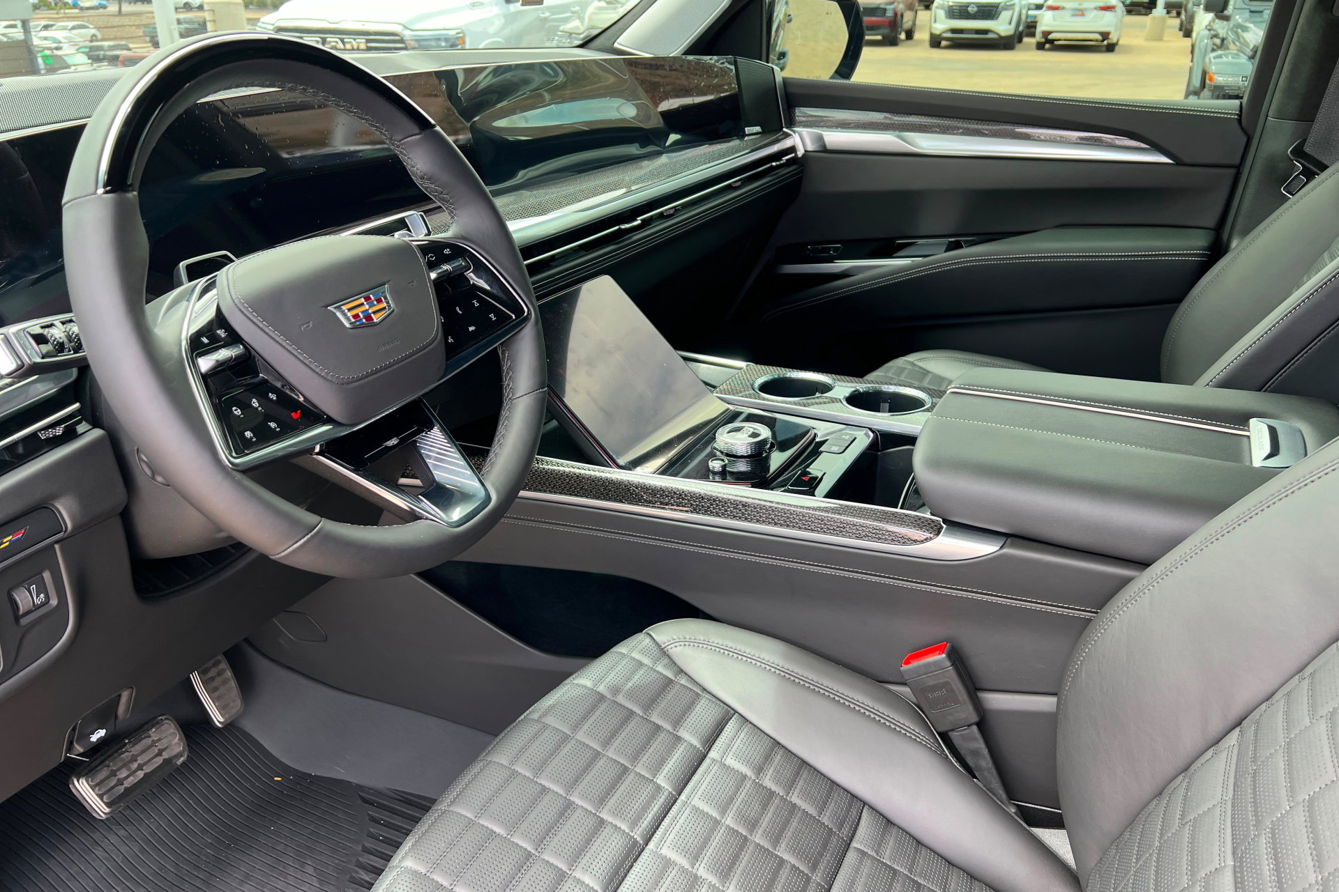 Certified 2025 Cadillac Escalade V w/ LPO, ONYX Package AWD/4WD image 16