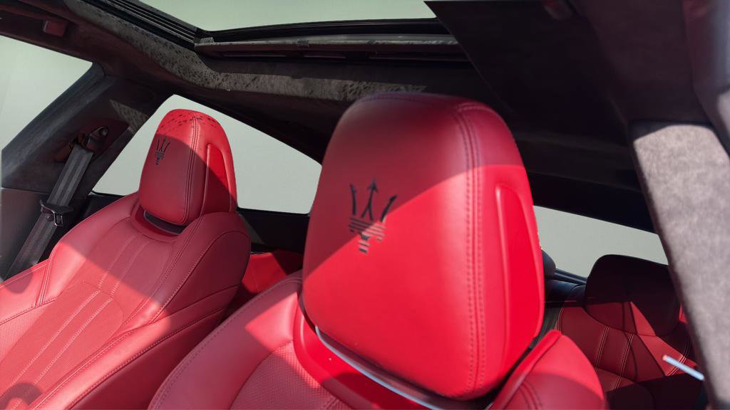 Used 2022 Maserati Quattroporte Modena Q4 image 19