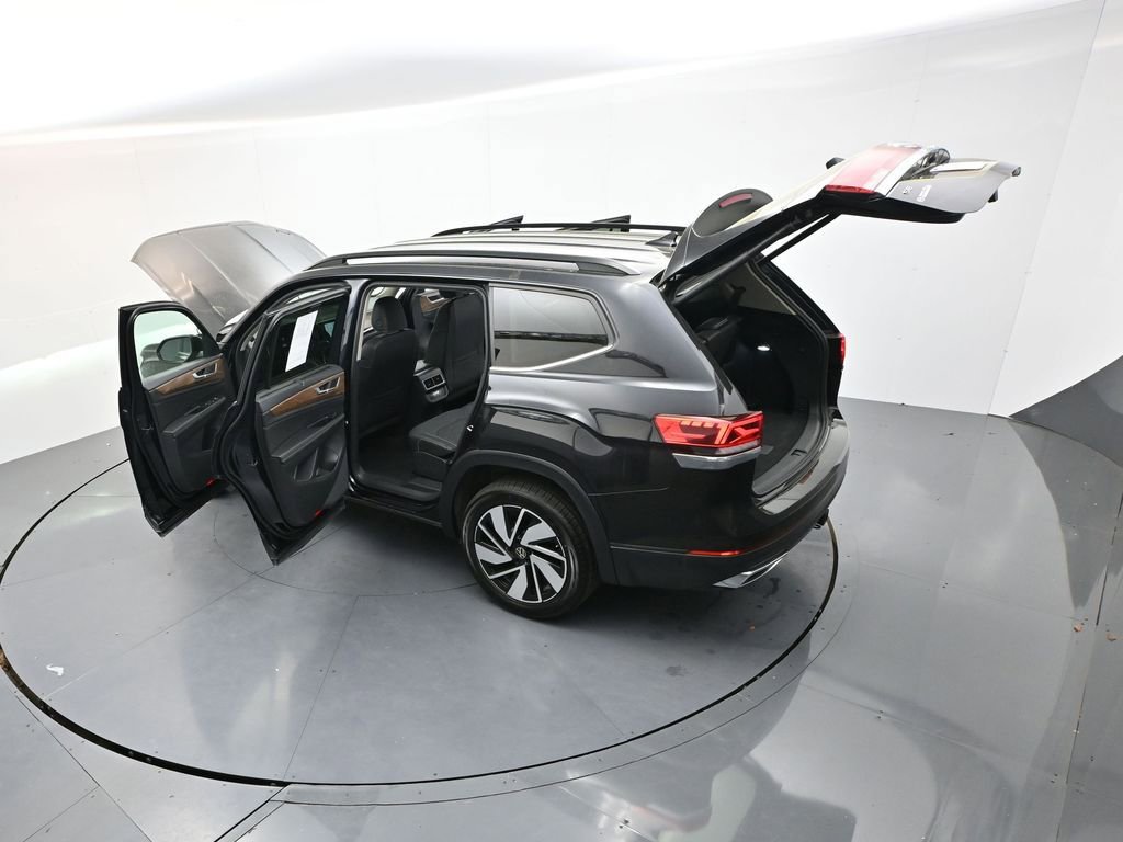 Used 2025 Volkswagen Atlas SE image 43
