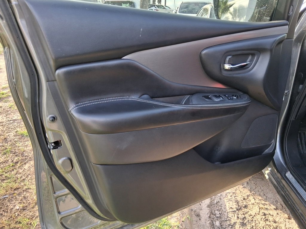 Used 2020 Nissan Murano SV image 10