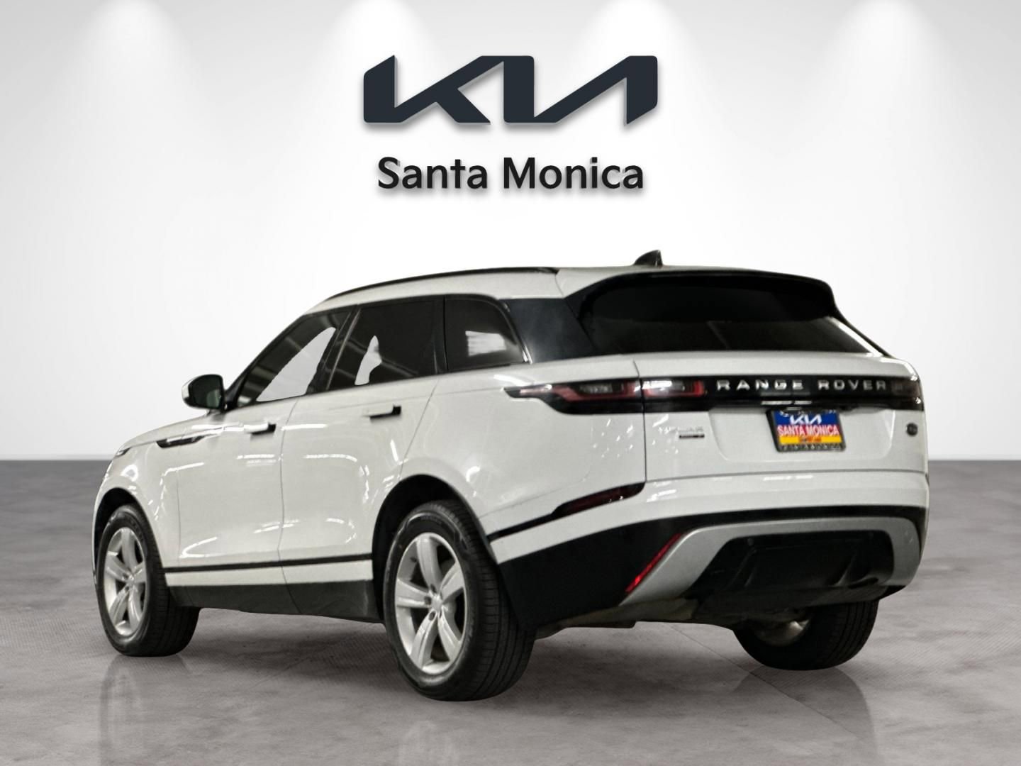 Used 2020 Land Rover Range Rover Velar S image 4