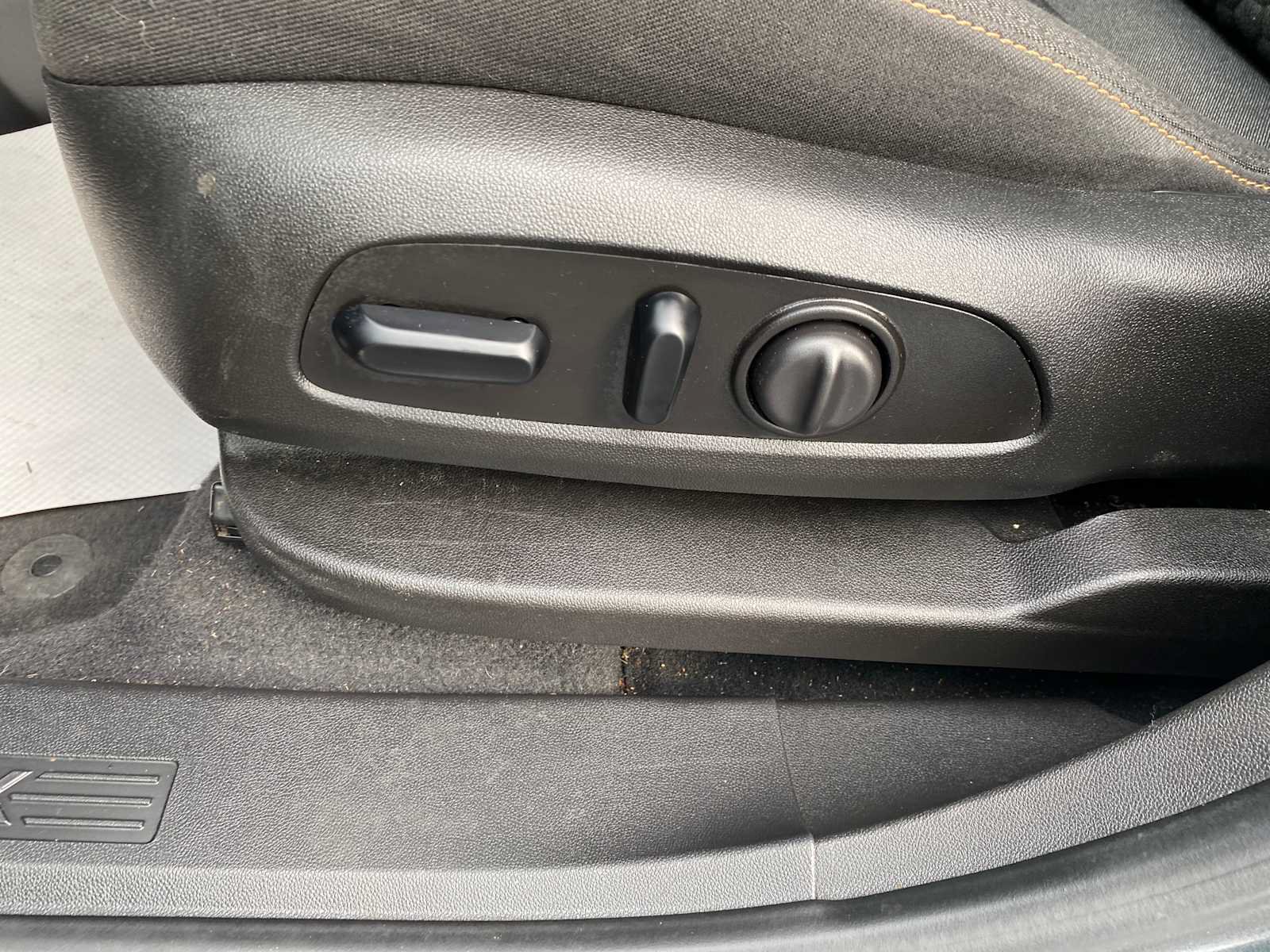 Used 2021 Chevrolet Equinox LT FWD image 13
