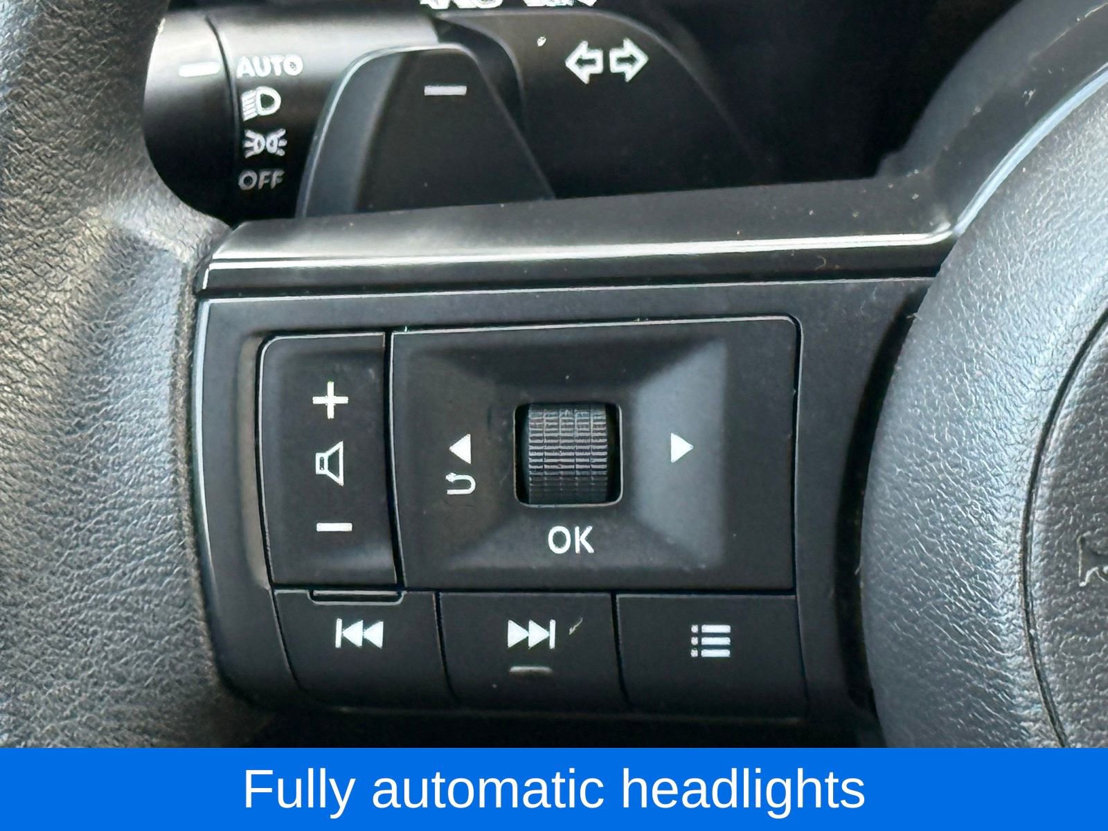 Used 2024 Nissan Rogue SV image 29