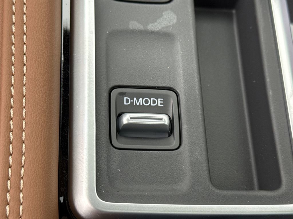 New 2026 Nissan Pathfinder Platinum image 33