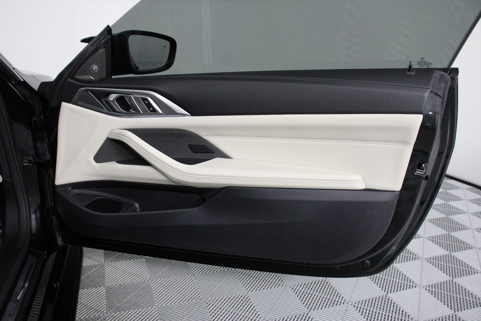 Used 2022 BMW M4 xDrive Competition image 21