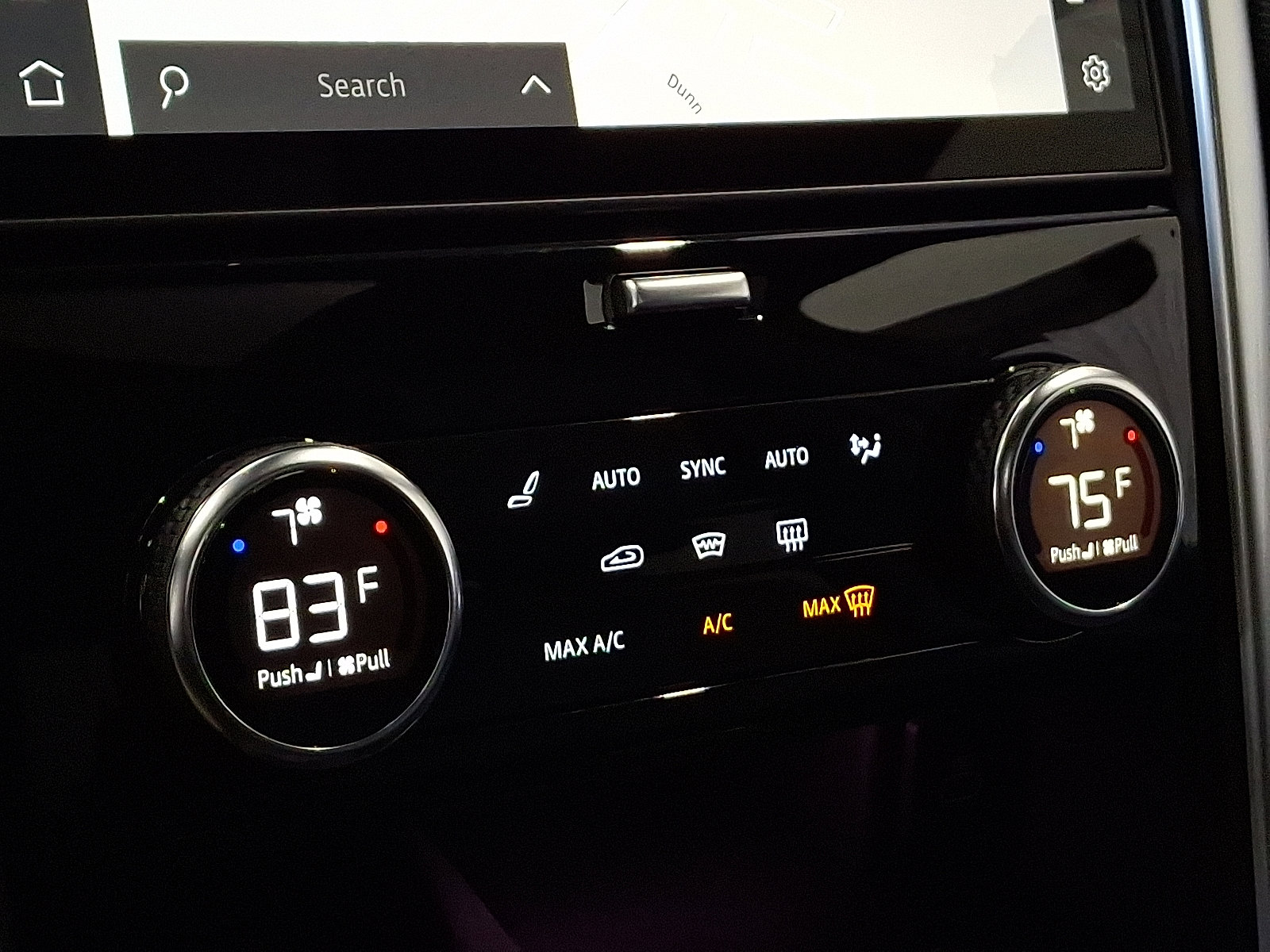 Certified 2025 Land Rover Discovery Dynamic SE image 16