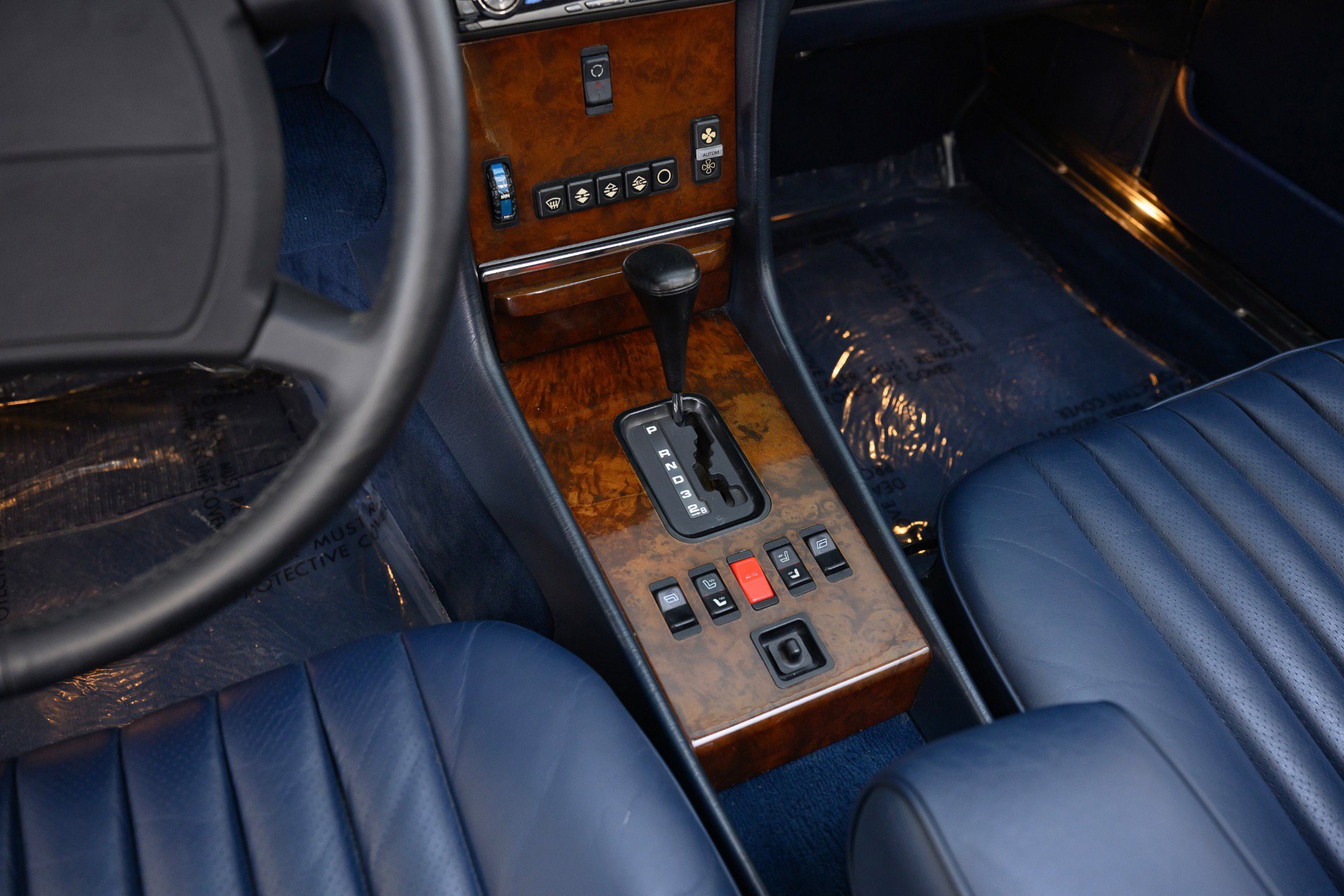 Used 1987 Mercedes-Benz 560 SL image 6