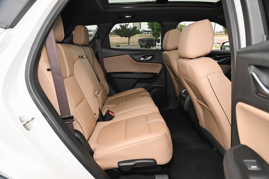 Used 2023 Chevrolet Blazer Premier FWD image 43