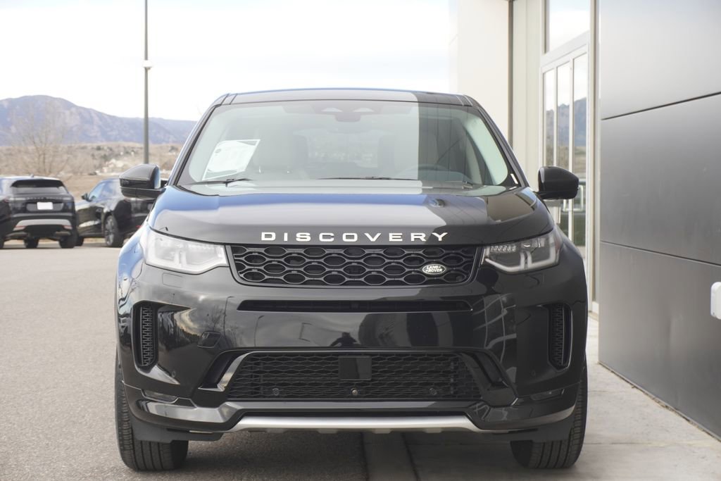 Used 2025 Land Rover Discovery Sport S image 5