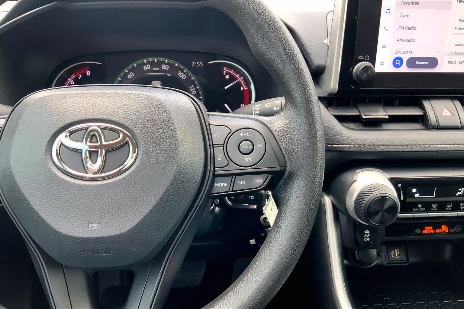 Used 2025 Toyota RAV4 LE FWD image 24
