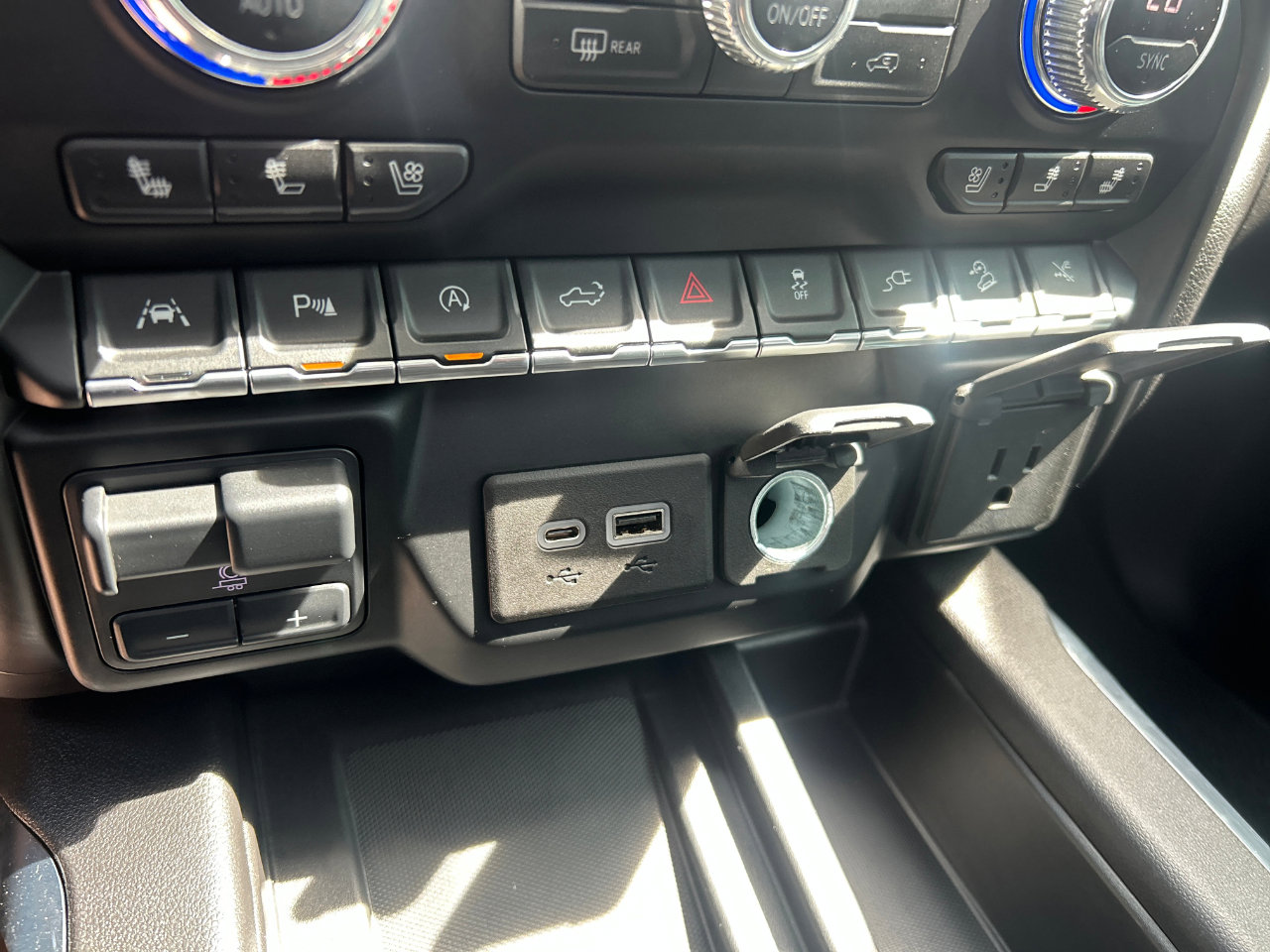 Used 2021 GMC Sierra 1500 Denali w/ Denali Ultimate Package image 17