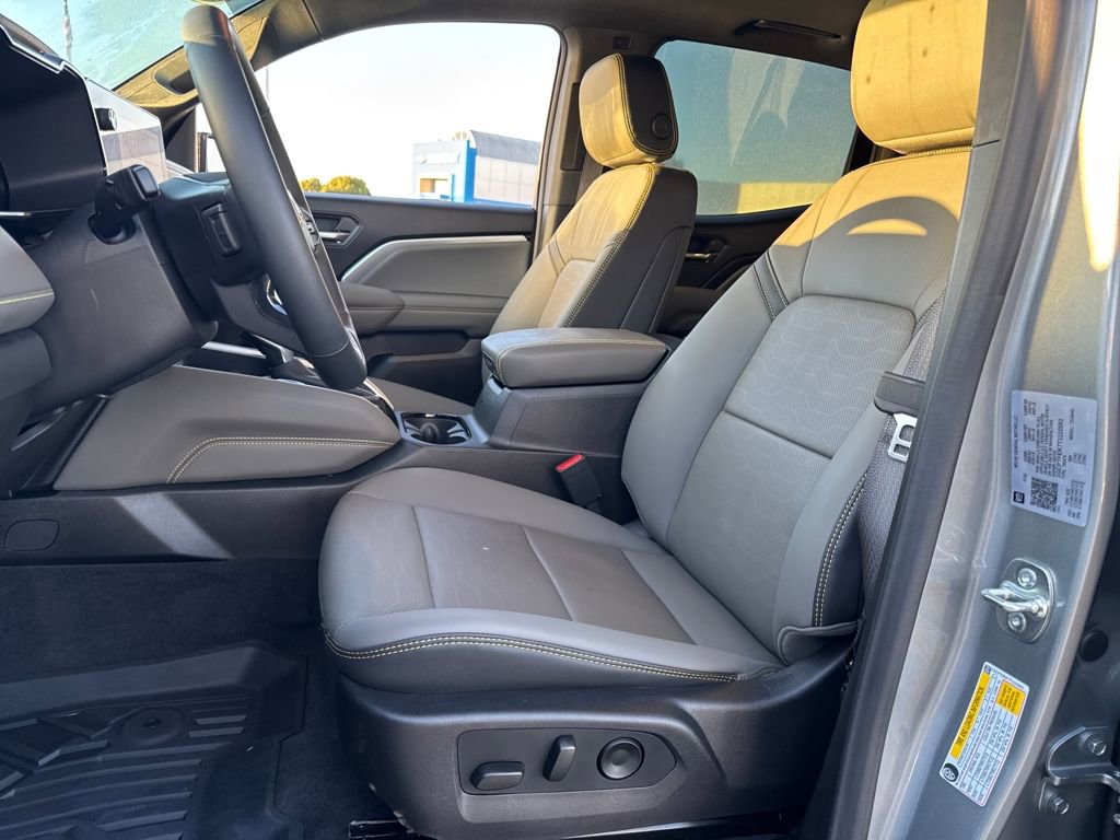 Used 2026 Chevrolet Colorado ZR2 image 16