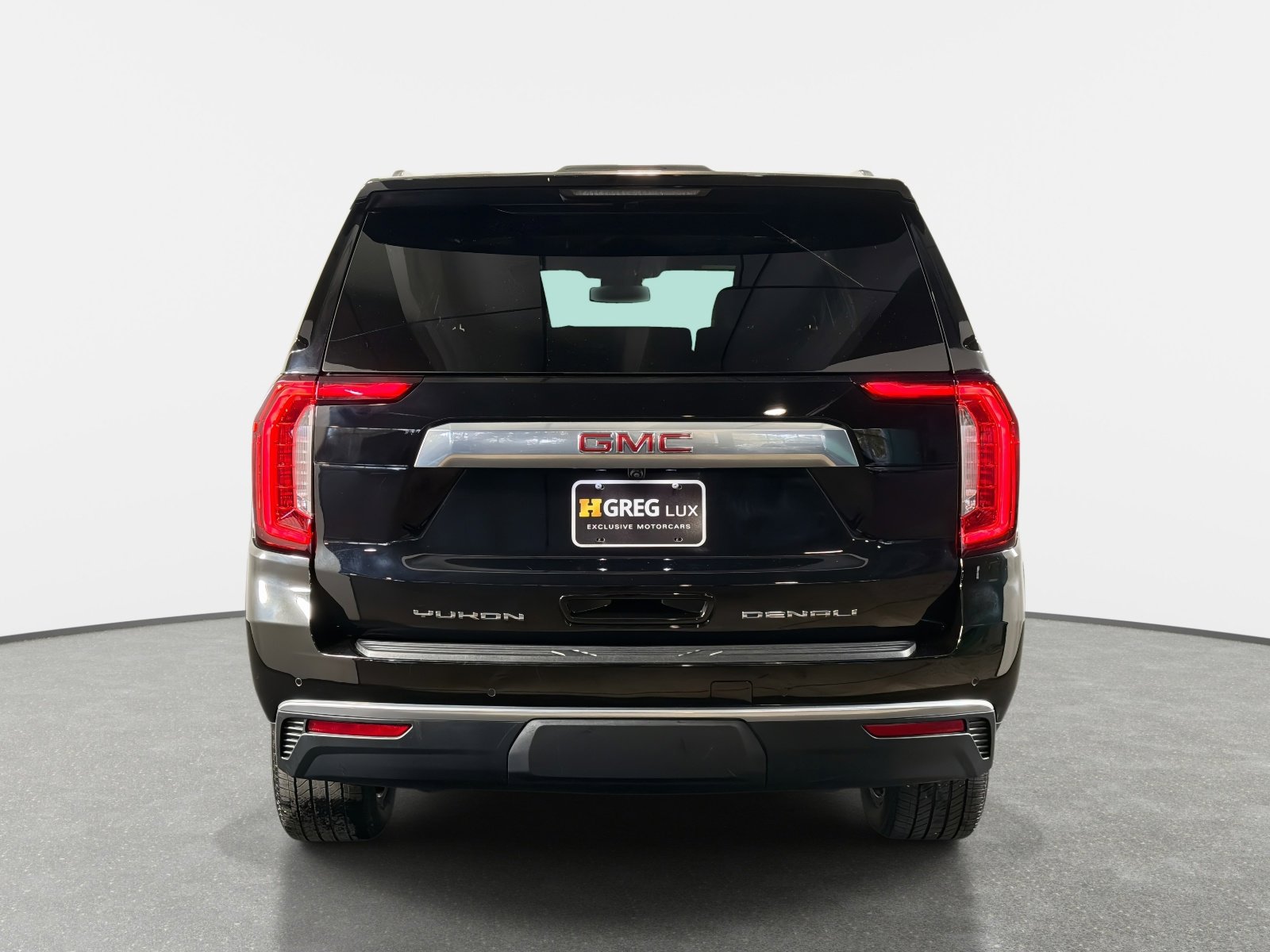 Used 2024 GMC Yukon Denali AWD/4WD image 4