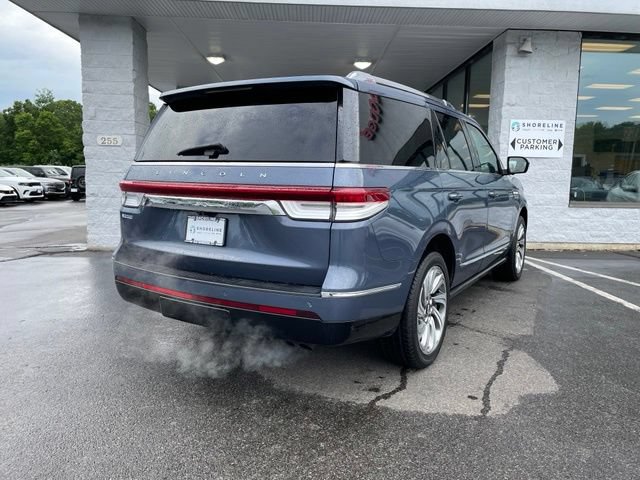 Used 2023 Lincoln Navigator Reserve AWD/4WD image 5