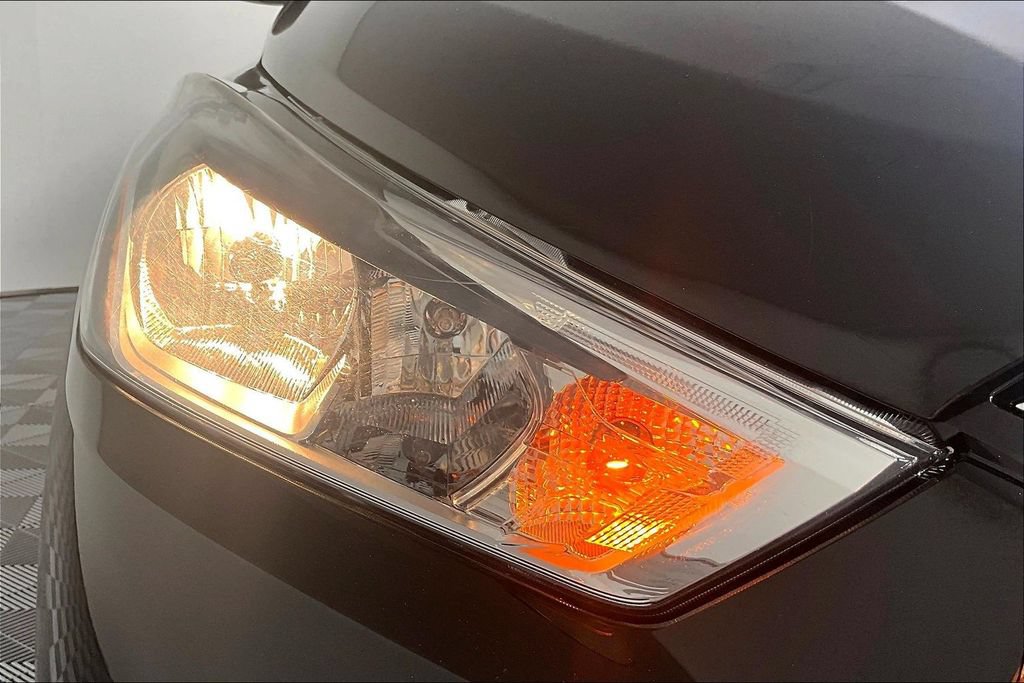 Used 2020 Nissan Kicks S FWD image 28