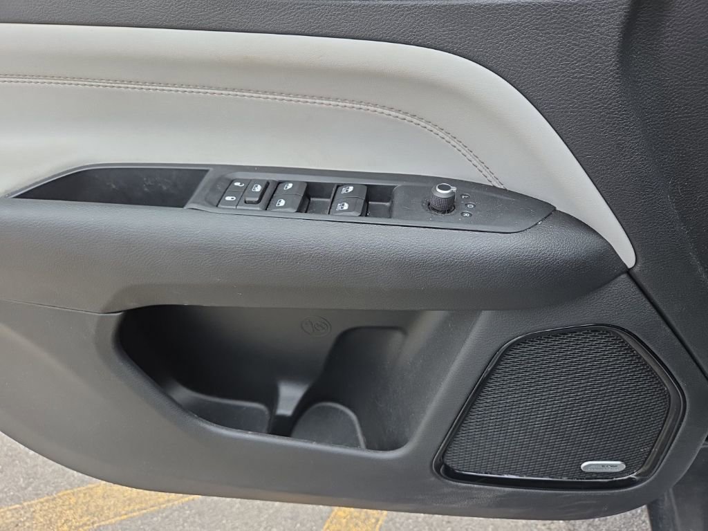 Used 2023 Jeep Compass Limited w/ Sun and Sound Group AWD/4WD image 19