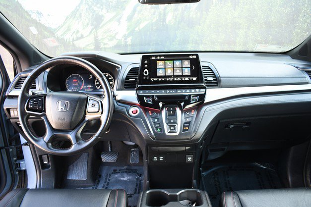 Used 2025 Honda Odyssey Sport-L image 18