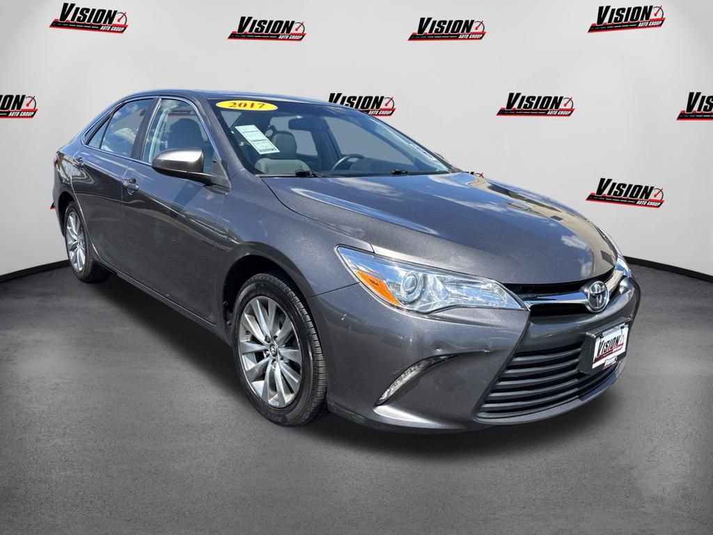 Used 2017 Toyota Camry XLE w/ Moonroof Package FWD image 3