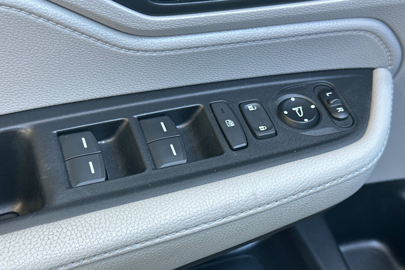 Used 2022 Honda Odyssey EX-L image 13