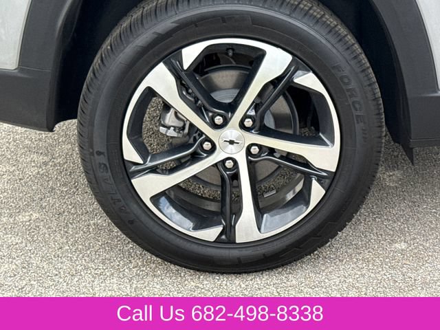 Used 2025 Chevrolet Trax RS w/ Driver Confidence Package FWD image 9