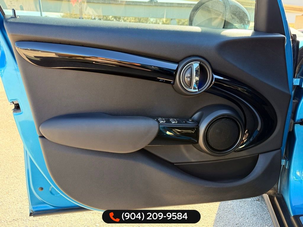 Used 2019 MINI Cooper 4-Door Hardtop image 22