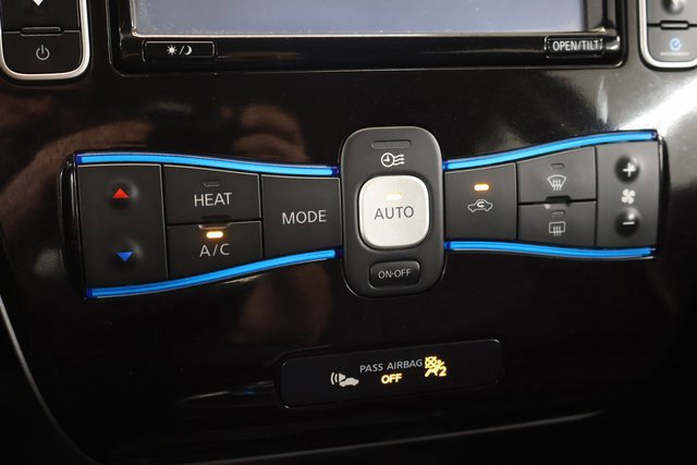 Used 2013 Nissan Leaf SV w/ LED & Quick Charge Pkg FWD image 21