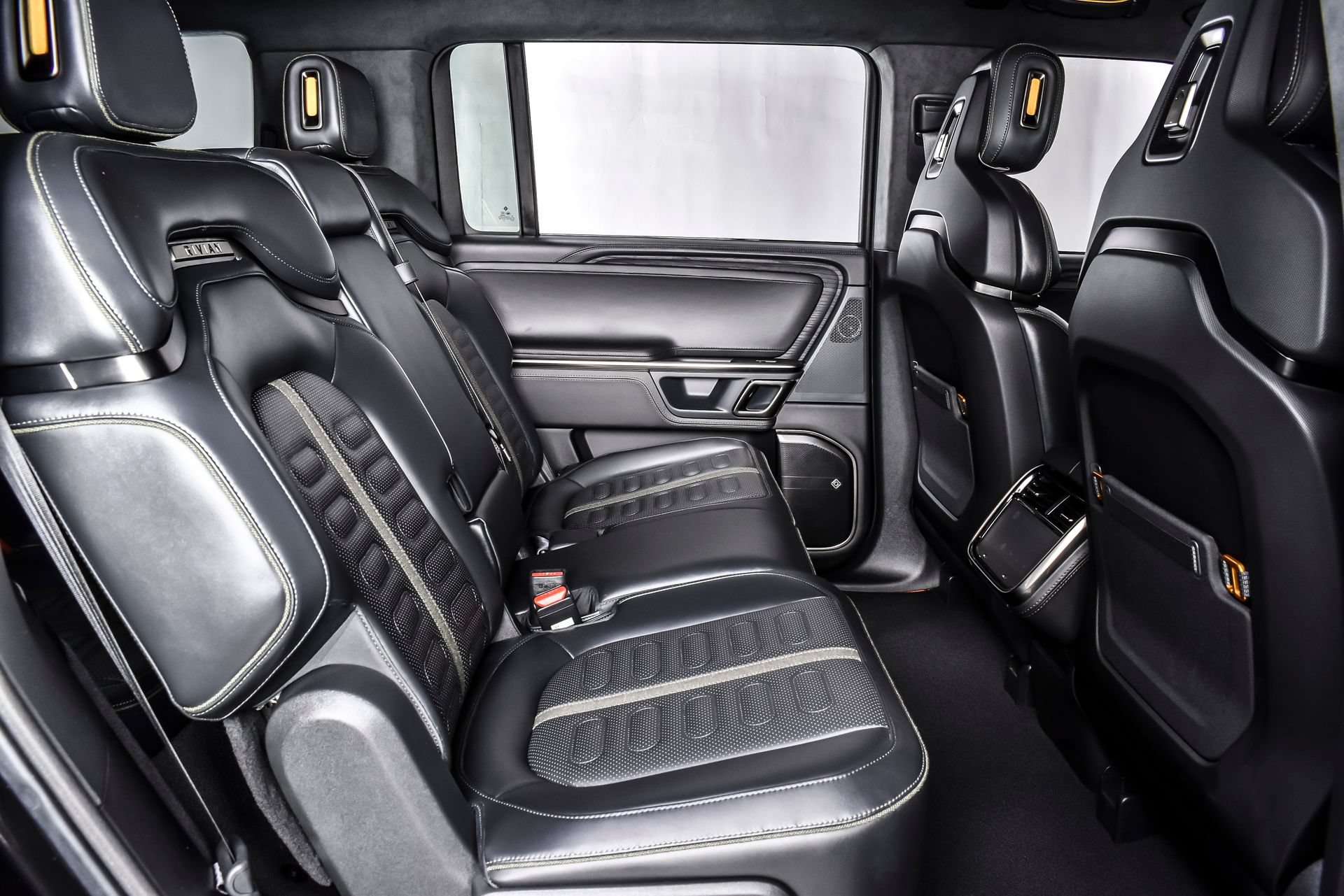 Used 2024 Rivian R1S Adventure AWD/4WD image 22