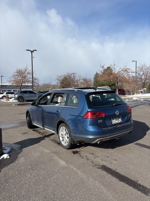 Used 2017 Volkswagen Golf Alltrack SE image 5