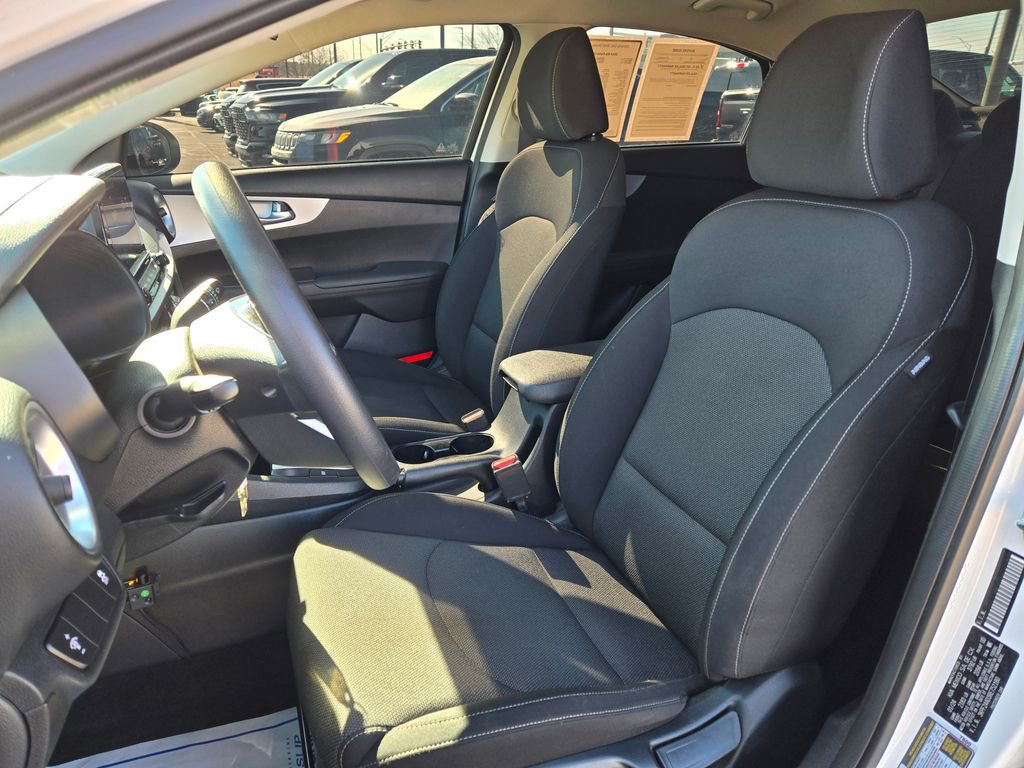 Used 2024 Kia Forte LX image 16
