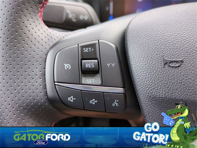 Used 2025 Ford Escape ST-Line image 25