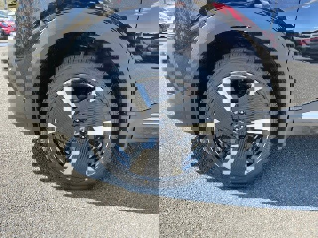 New 2025 Nissan Kicks SR image 10