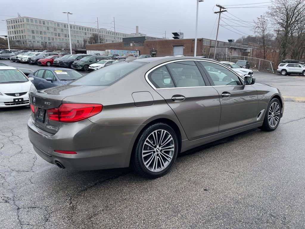 Used 2017 BMW 530i xDrive image 8