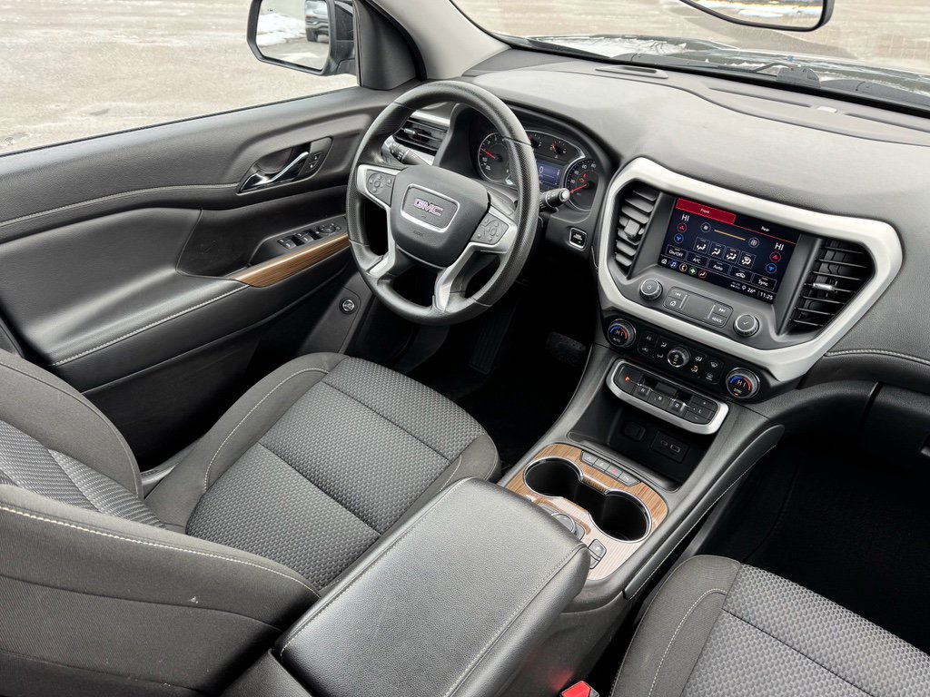 Used 2023 GMC Acadia SLE w/ Driver Convenience Package FWD image 23