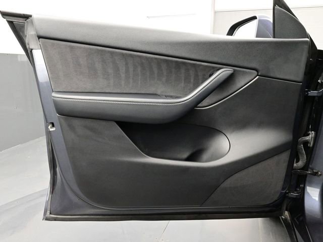 Used 2021 Tesla Model Y Long Range image 7