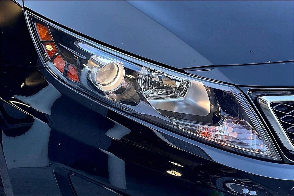 Used 2011 Kia Optima SX w/ Premium Touring Pkg FWD image 28