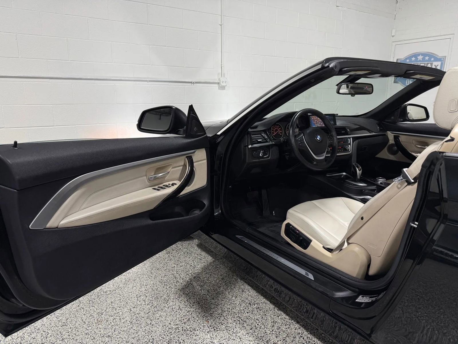 Used 2015 BMW 428i xDrive Convertible AWD/4WD image 15