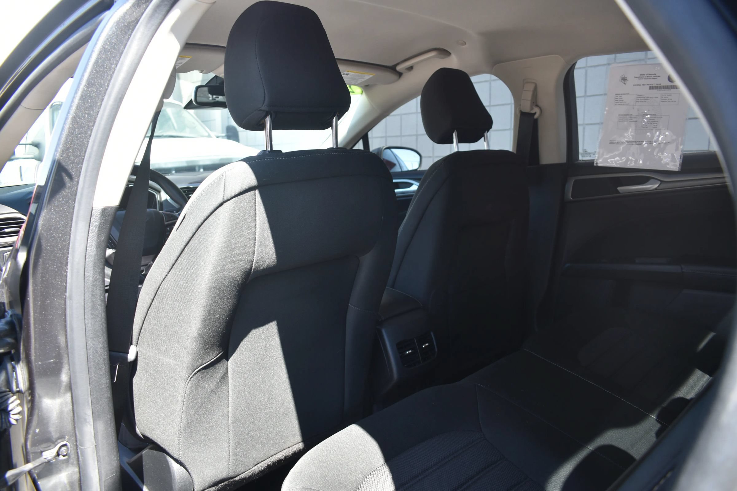 Used 2020 Ford Fusion SE FWD image 9