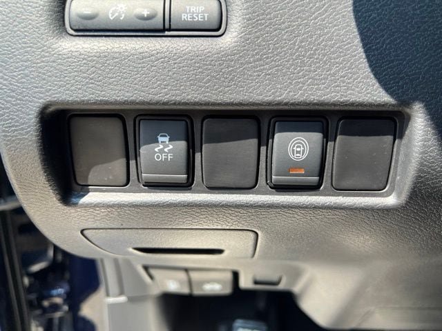 Used 2020 Nissan Murano S w/ Technology Package AWD/4WD image 18