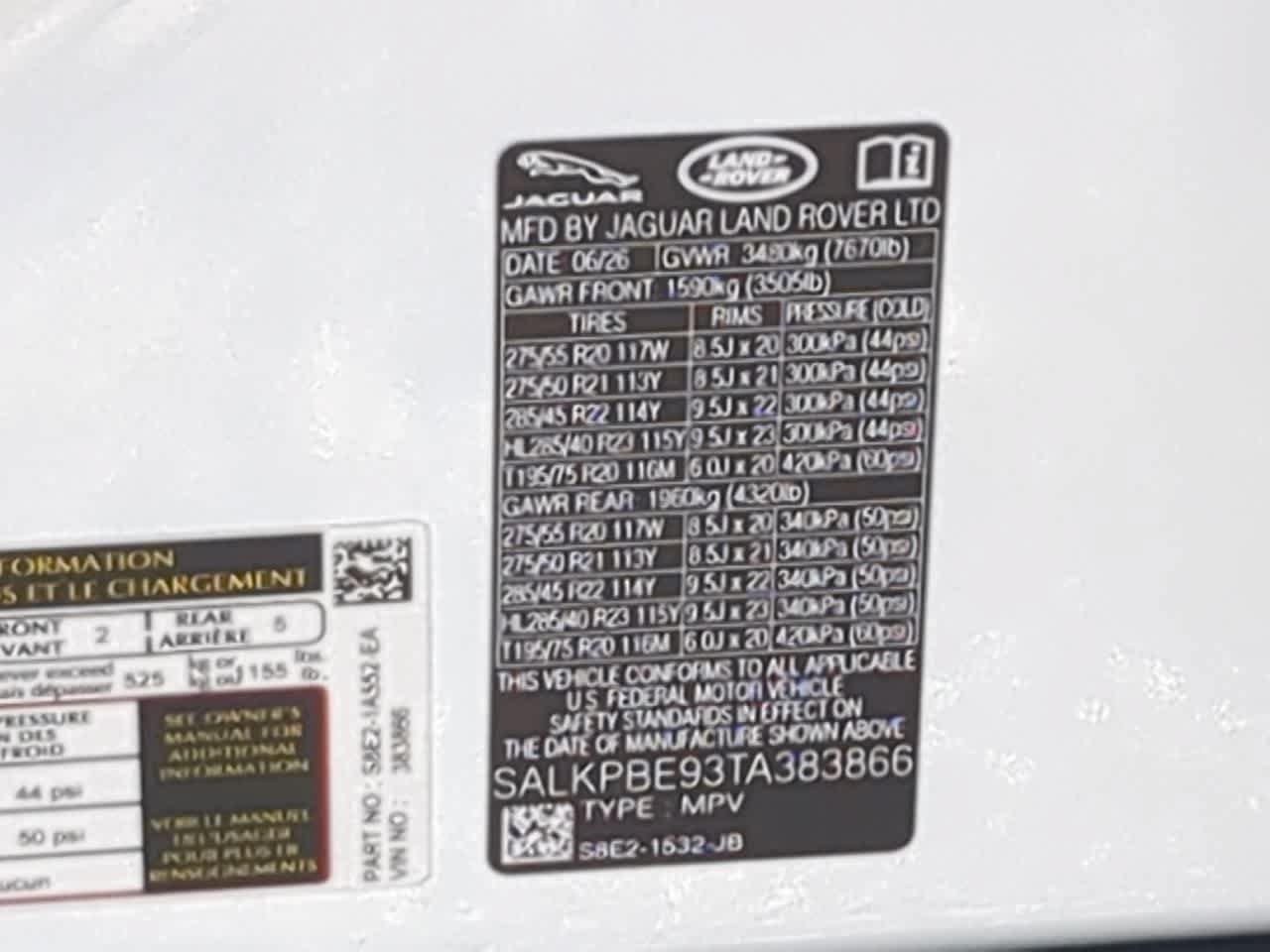New 2026 Land Rover Range Rover Long Wheelbase SE AWD/4WD image 38