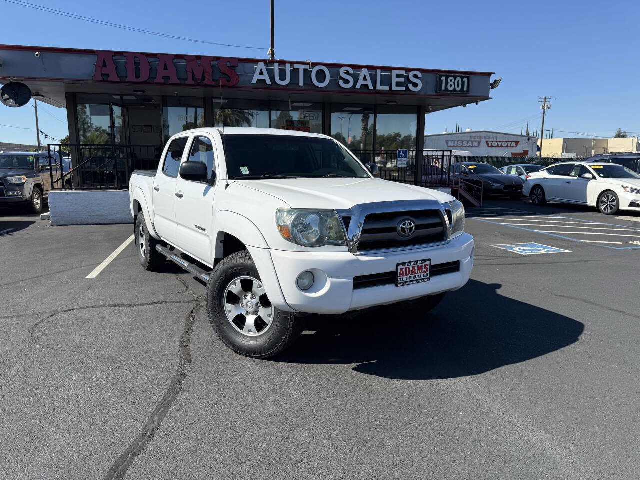 Used 2010 Toyota Tacoma 4x4 Double Cab image 1