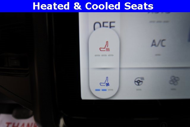 Used 2023 Ford Expedition Max Platinum image 3